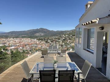 Villa for 6 People in Roses, Costa Brava, Photo 2