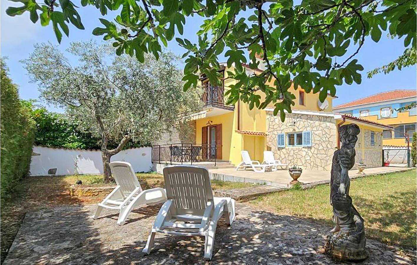Reizende 1-Zimmer-Wohnung mit Terrasse in der Nähe des Restaurants Kolo in Umag und Umgebung