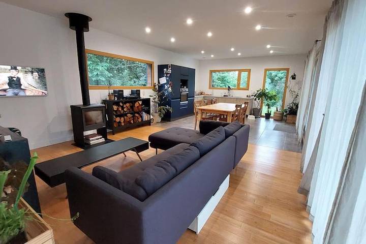 Location de vacances pour 6 personnes, avec vue ainsi que piscine et jardin à Saint-Paul-le-Jeune - 2