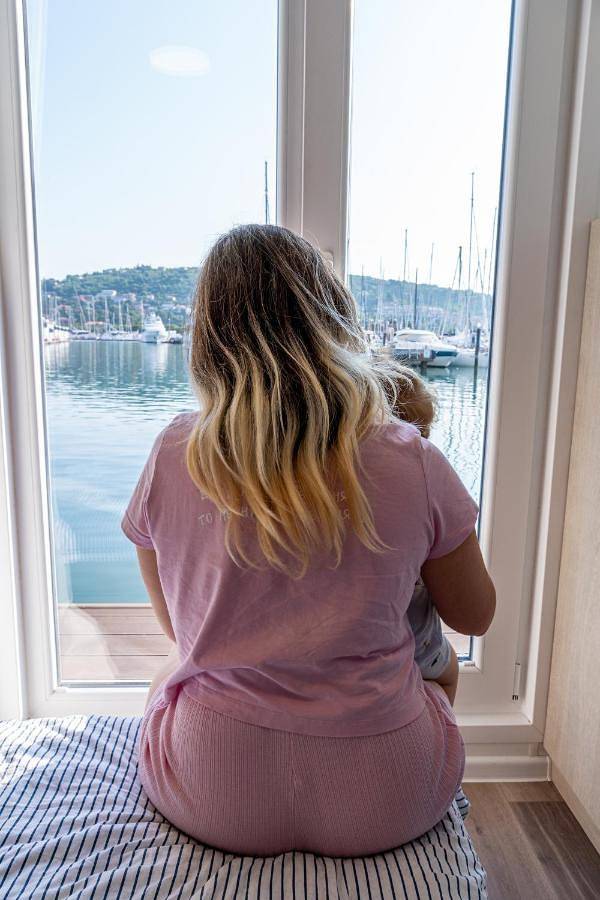 Boot für 6 Personen, mit Whirlpool und Terrasse sowie Garten und Pool in Slowenien