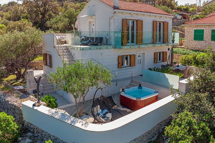 **** Luxusvilla mit Außenwhirlpool **** in Šolta (Split-Dalmatien), Rogac