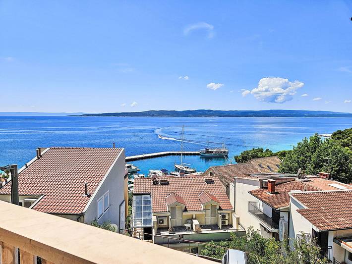 Ferienhaus für 10 Personen, mit Balkon und Terrasse in Brela