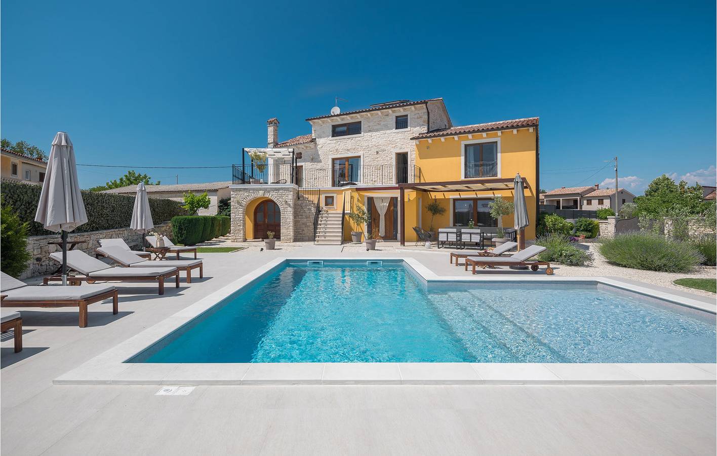 Feriehus for 13 personer med jacuzzi in Bokordići, Svetvinčenat