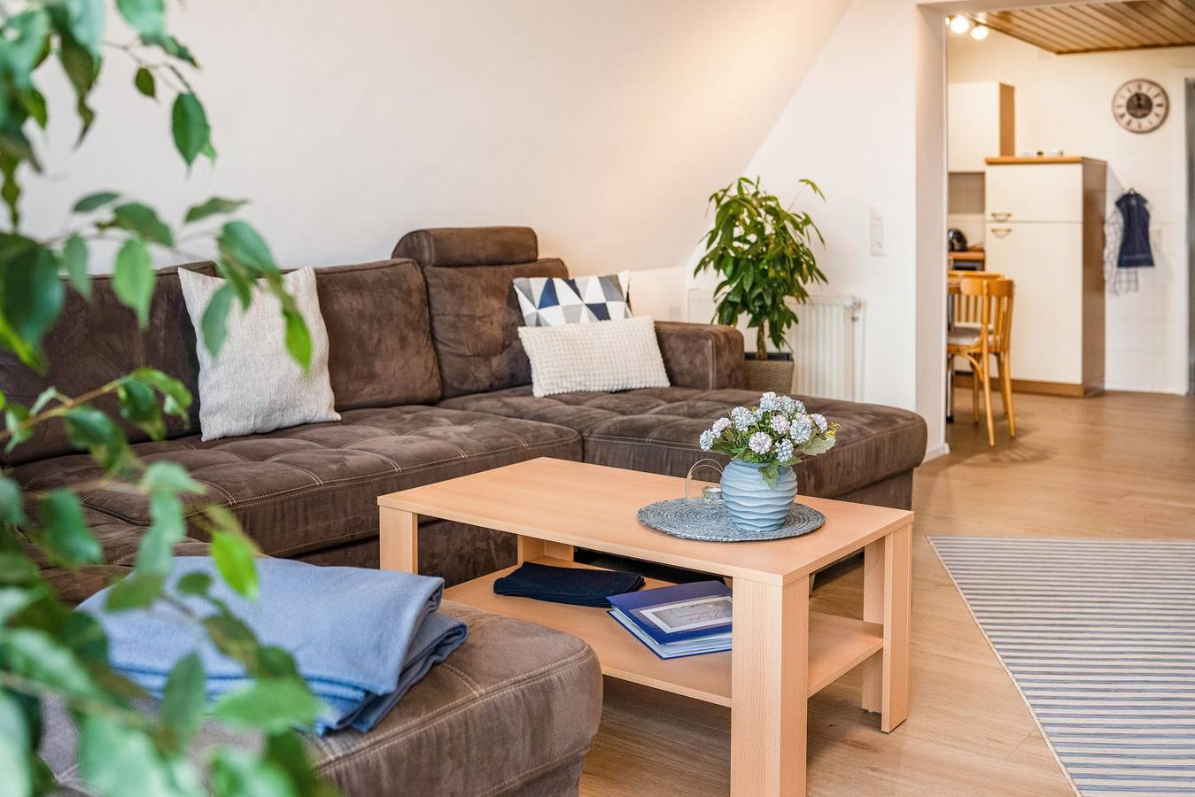 Appartement 'Nice Days' met Uitzicht op de Bergen, Balkon en Wifi, foto 6