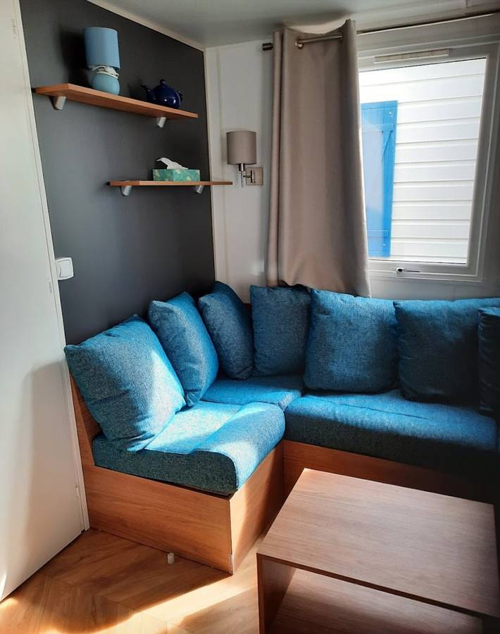 Camping pour 6 personnes, avec terrasse et piscine à Vias - 2