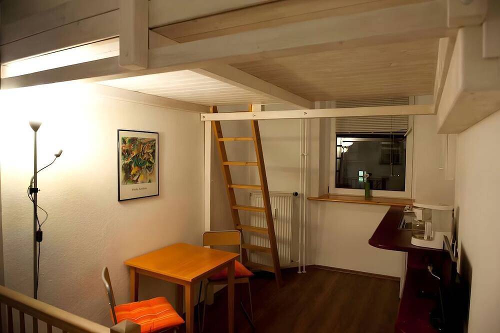 Ganze Wohnung, Private Maisonette in Berlin's most central district next to the river Spree in Moabit Berlin, Berlin