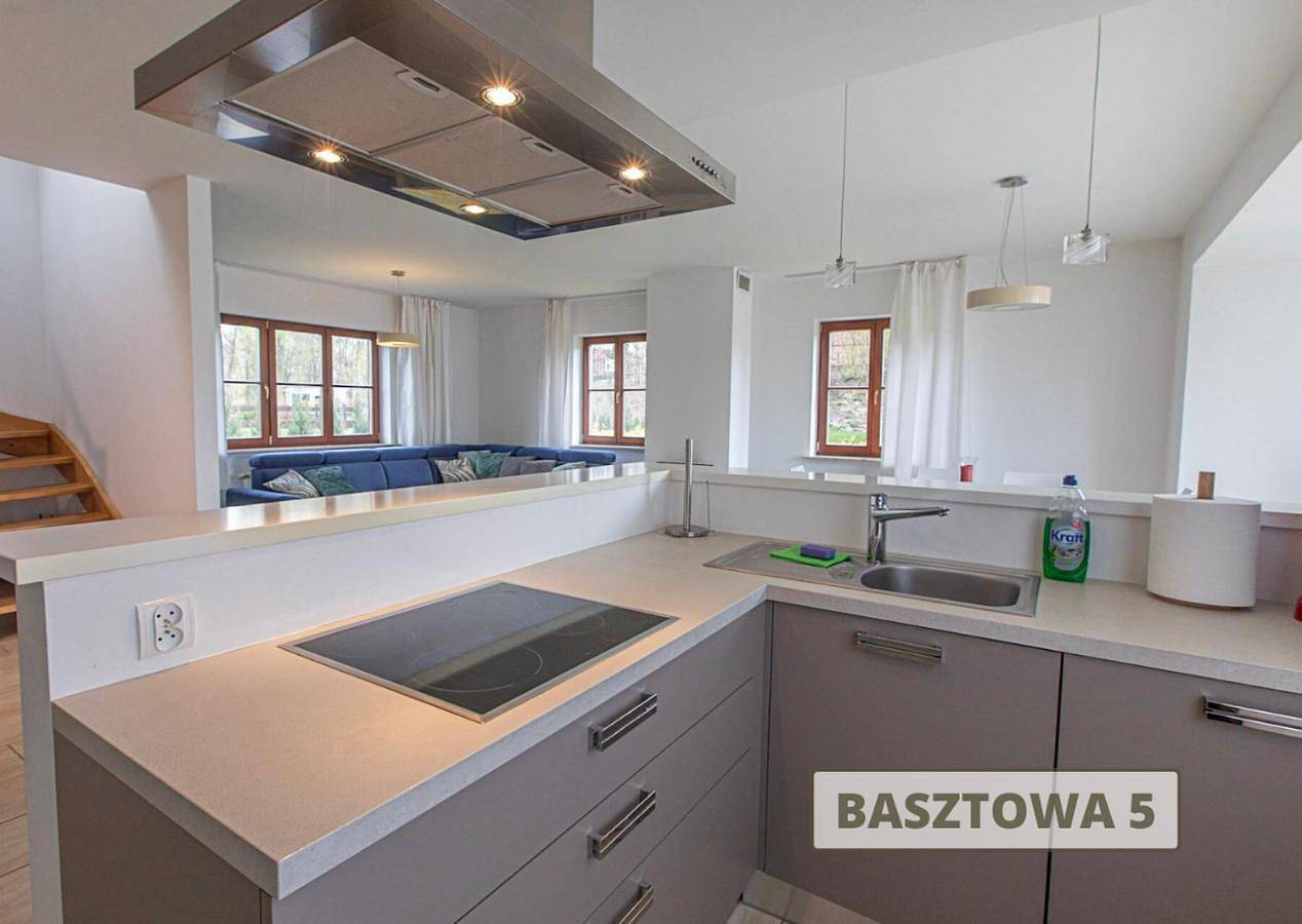 Four-Bedroom House by the lake in Pasym, Mazury