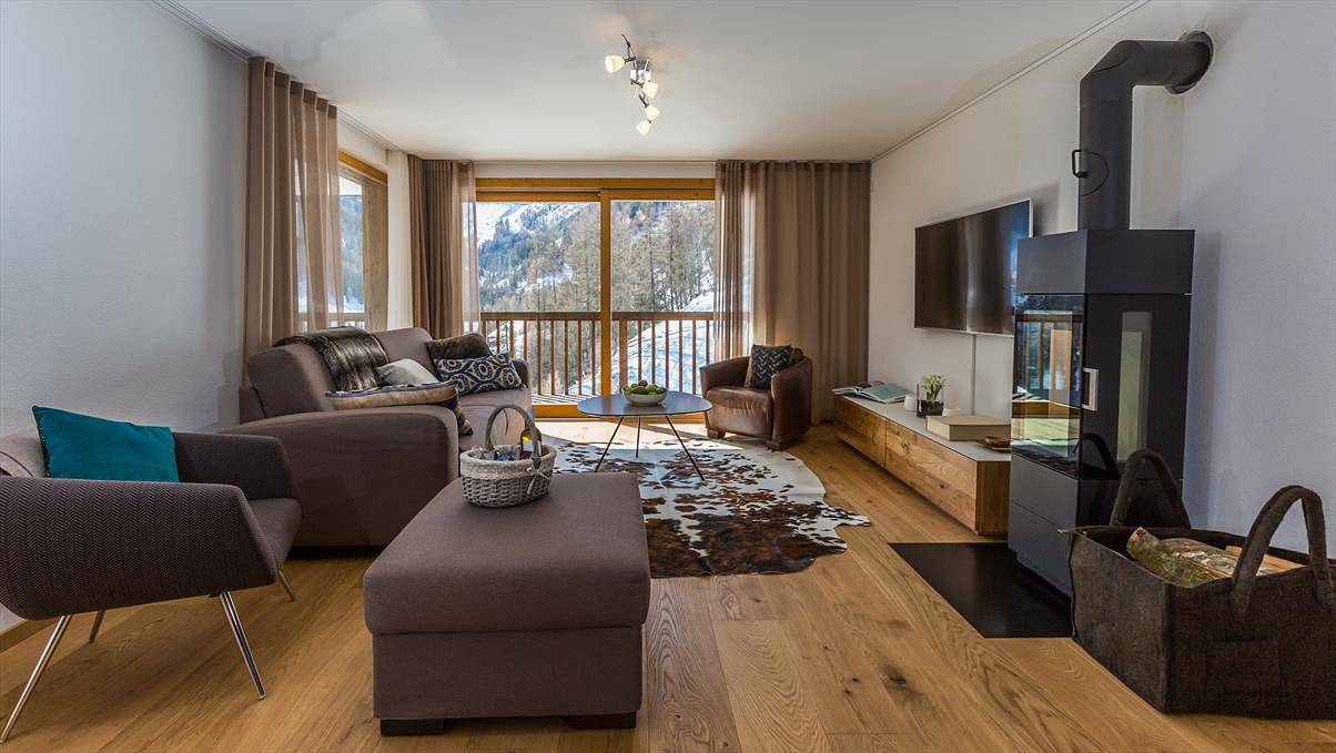 Entire apartment, Luxury Apartment, 2 Bedrooms Chalet Rahas A Grimentz - By Mrs Miggins in Grimentz, Anniviers