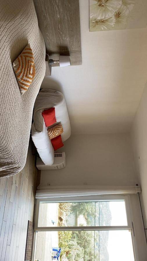 Gîte pour 3 personnes, avec terrasse ainsi que vue et jardin à Aregno - 4