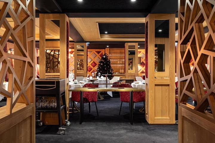 Hôtel pour 3 personnes, avec sauna et jacuzzi ainsi que piscine et balcon dans Office De Tourisme De Meribel Les Allues - 2