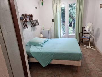 Gîte pour 2 personnes, avec vue et jardin dans Folelli