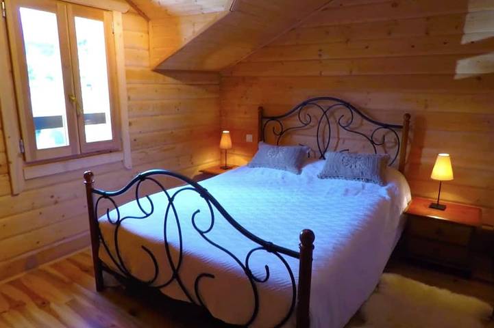 Chalet \"BeauBois\" dans la belle ville historique de Formiguères - Hiver & Eté - (6 personnes) in Formiguères, Parc naturel régional des Pyrénées catalanes