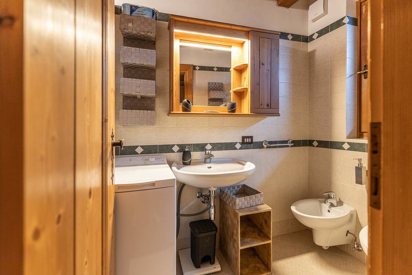 Appartamento intero, Casa Noce, tranquilla e immersa nella natura in Cortina d'Ampezzo e dintorni, Dolomiti Superski