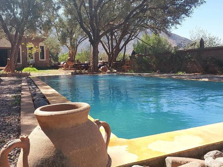 Chambre d’hôte pour 3 personnes, avec jardin ainsi que piscine et vue