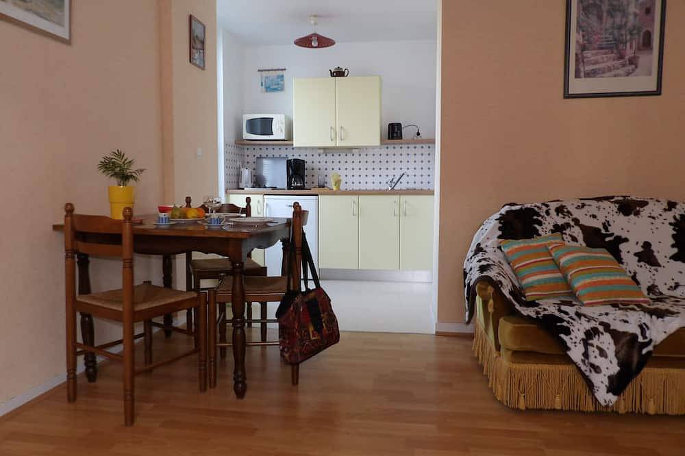 Appartement entier, Logement 607029 Port de plaisance 400m plages 800m thalasso proximité commerces in Douarnenez, Région de Quimper