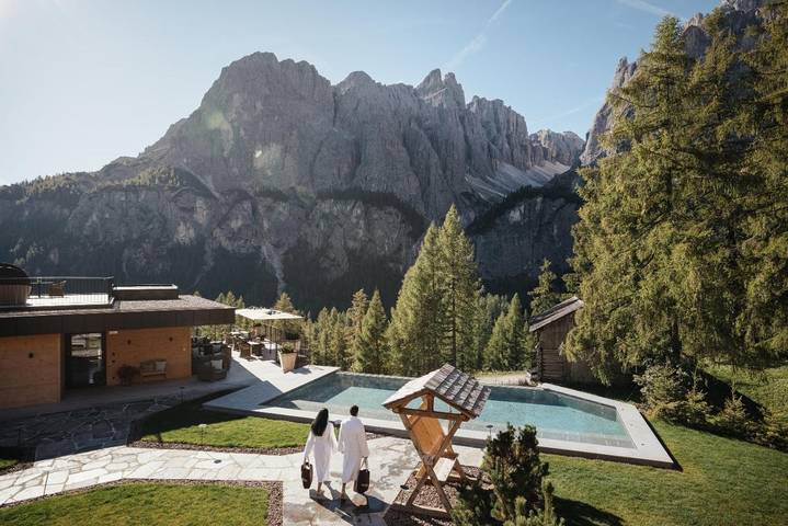 Hotel für 2 Personen, mit Garten und Whirlpool sowie Sauna und Pool in Corvara in Badia