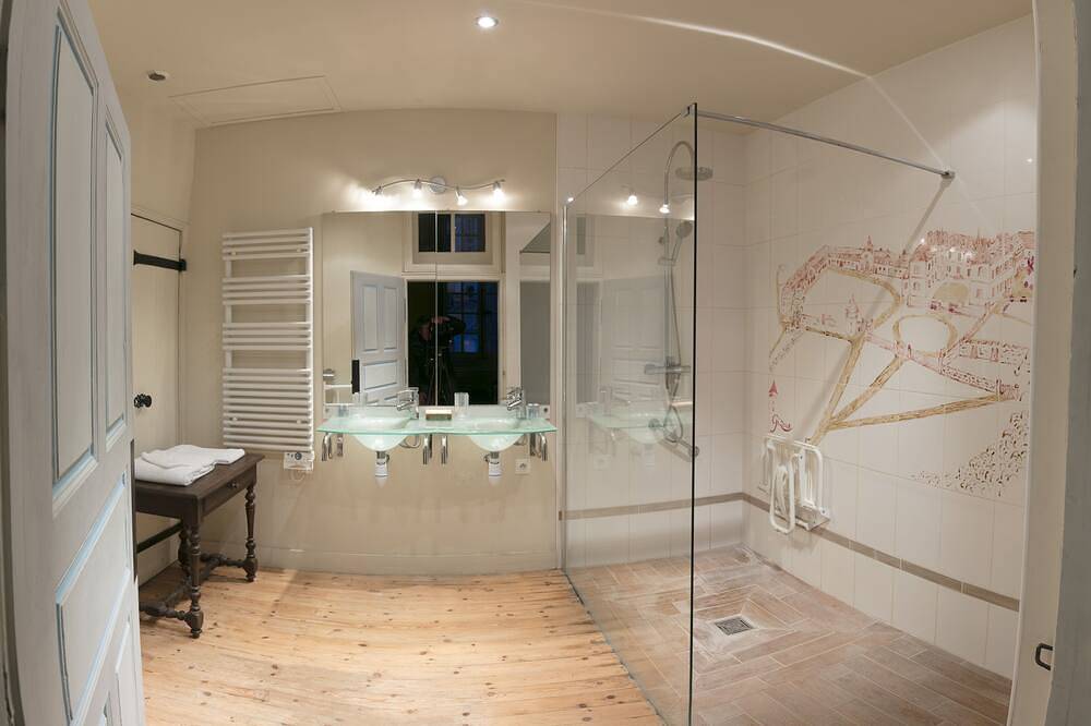 Appartement au château avec piscine in Gizeux, Vallée de la Loire