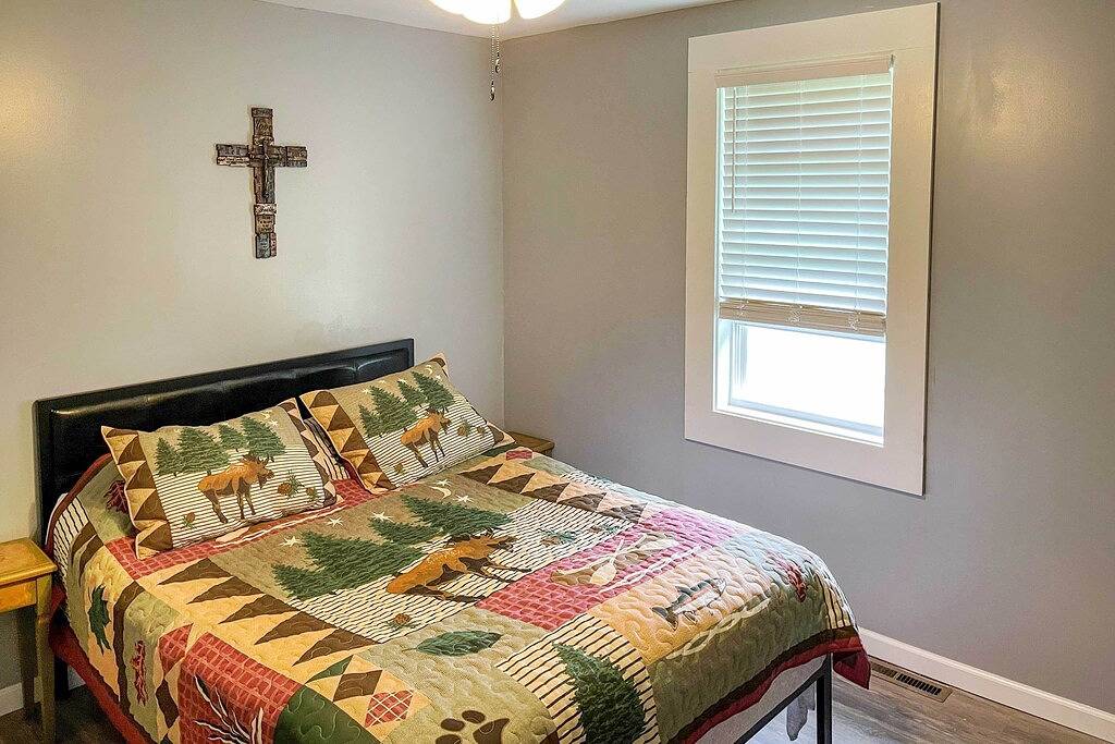 2 Mi to Ski Sapphire: Pet-Friendly Cashiers Cabin in Jackson County