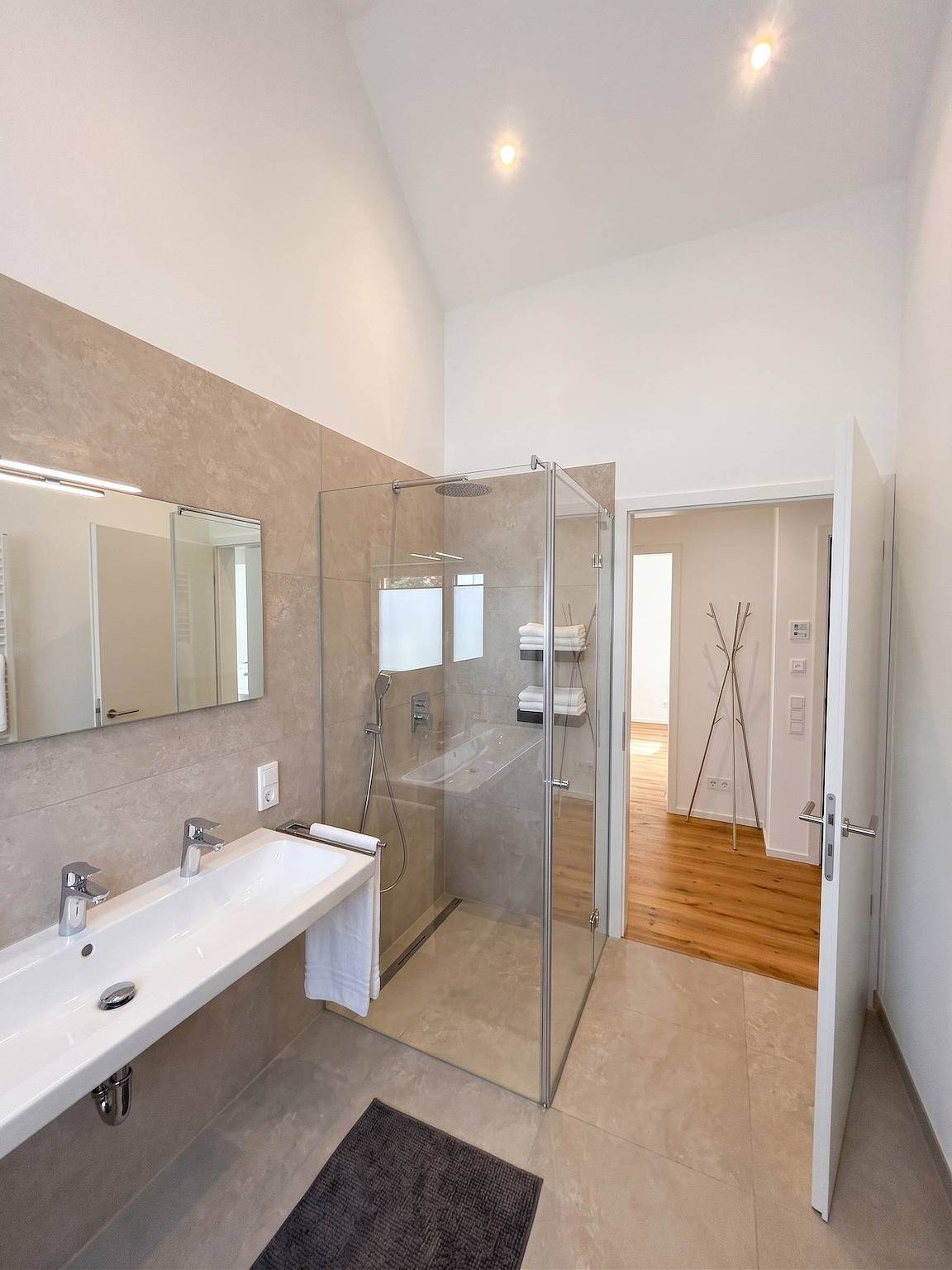 Ganze Wohnung, Ferienwohnung für 6 Personen mit Balkon/Terrasse in Ravensburg, Region Bodensee-Oberschwaben