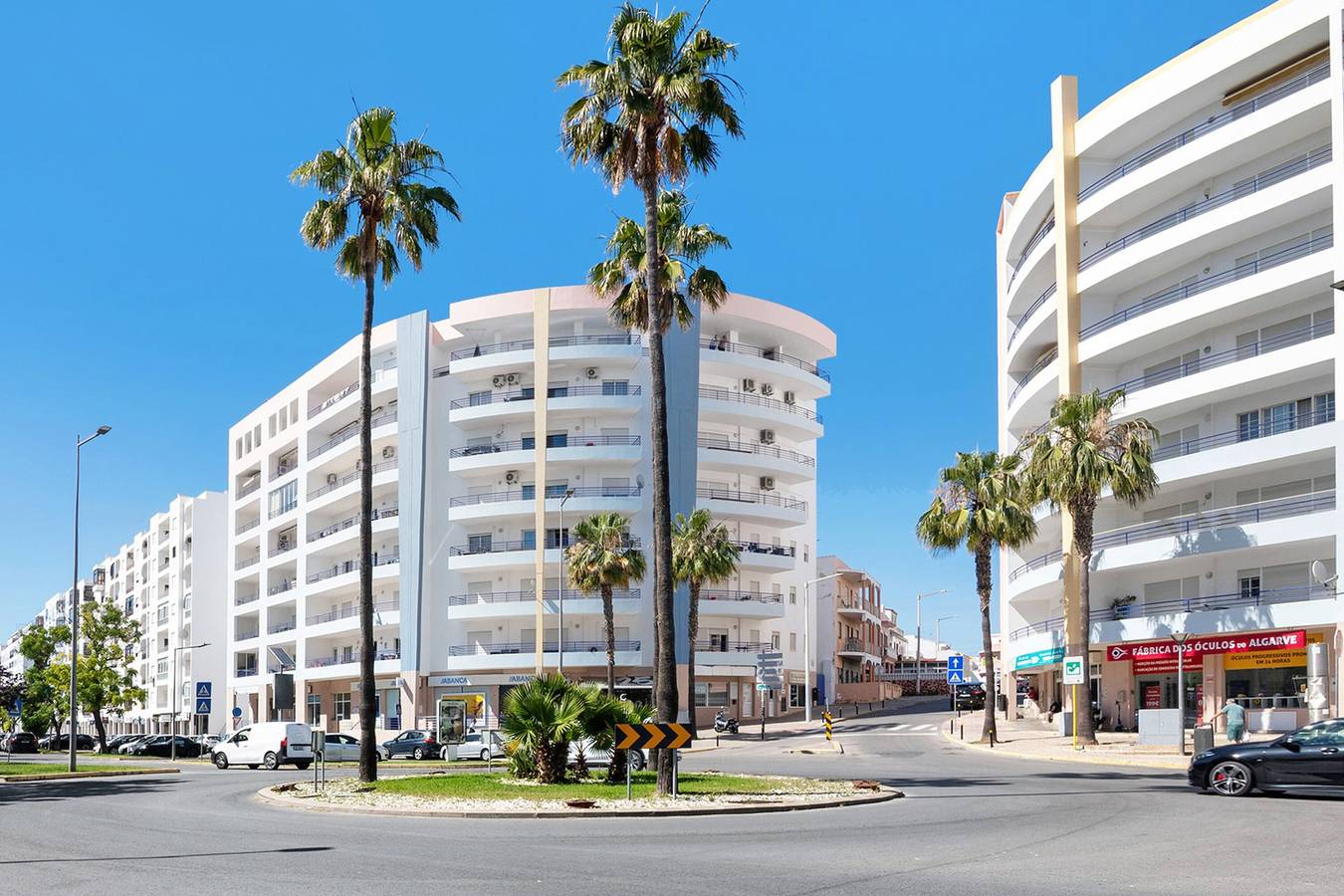 Apartamento entero, Apartamento 'Rei 1º K' con balcón, Wi-Fi y aire acondicionado in Quarteira, Distrito de Faro
