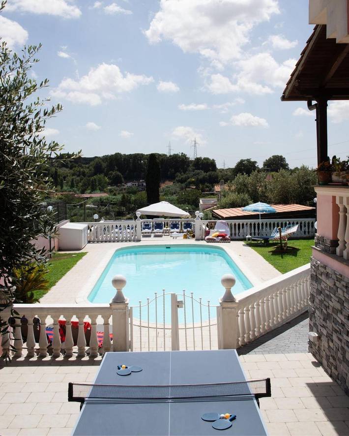 Villa per 13 persone, con giardino e sauna nonché idromassaggio, adatto a famiglie con bambini ai Castelli Romani
