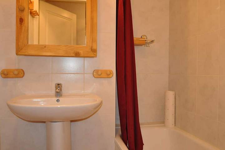 Apartamento entero, Apartamento Amplio con Wifi y Mascotas Permitidas in La Chapelle-d'Abondance, Les Portes du Soleil
