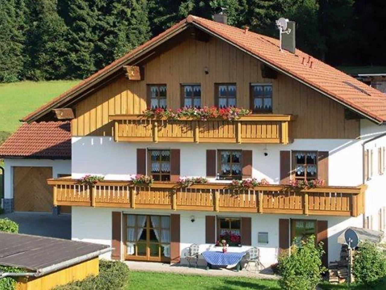 Ganze Ferienwohnung, Ferienhaus Bergblick in Lindberg, Ostbayern