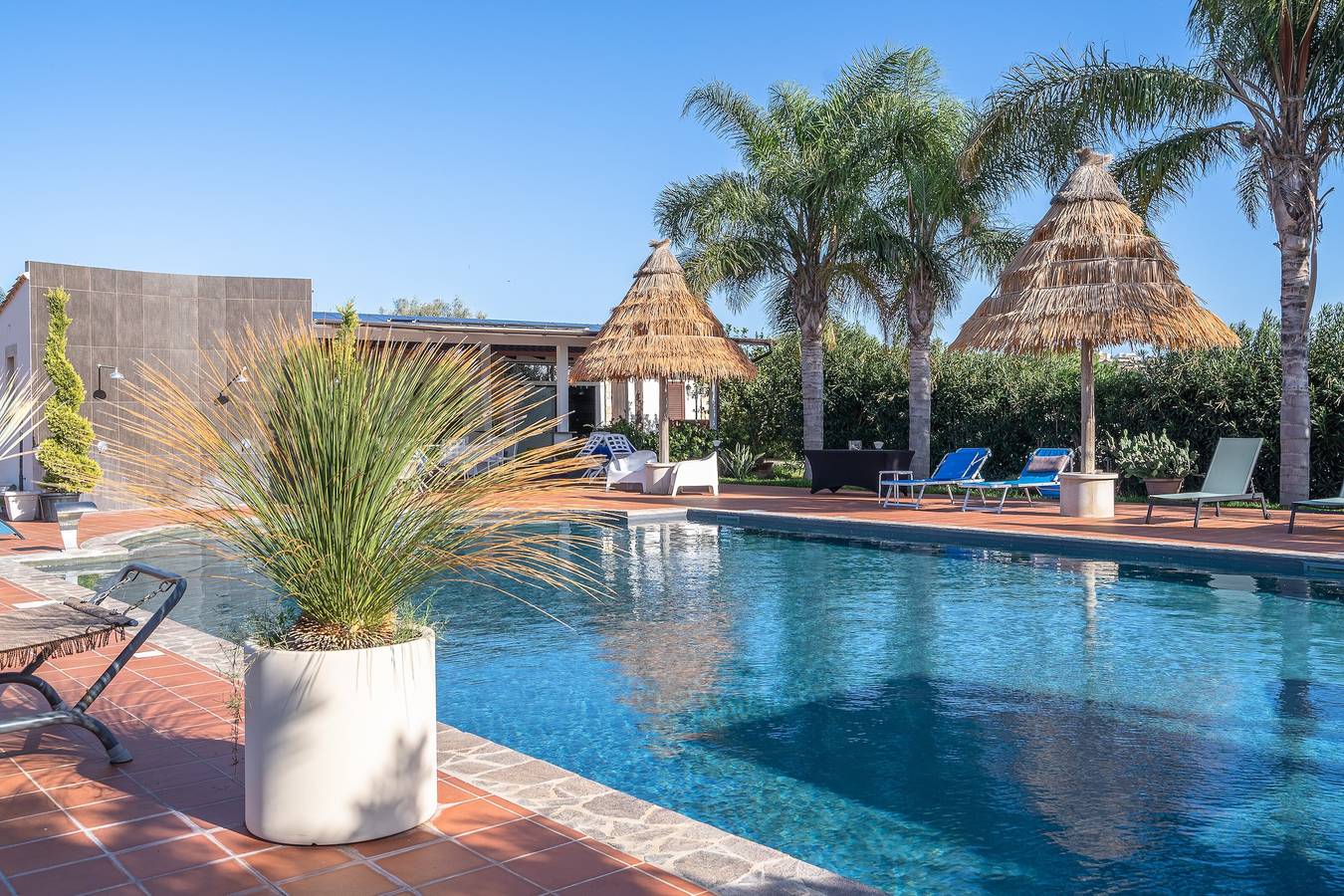 Villa 'Apollonion' con piscina privata, Wi-Fi e aria condizionata in Fanusa, Siracusa