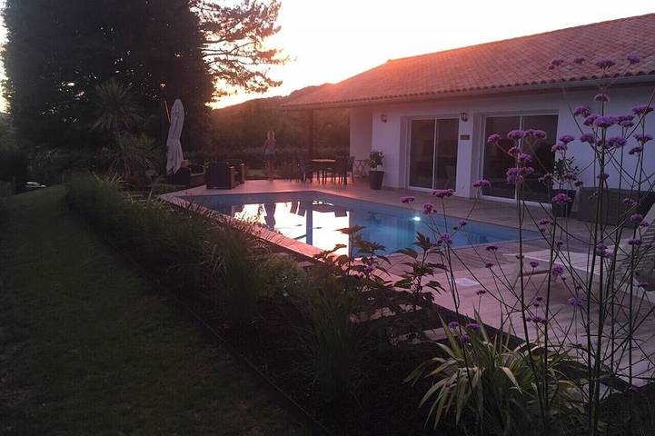 Location de vacances pour 5 personnes, avec jardin à Saint-Pée-sur-Nivelle