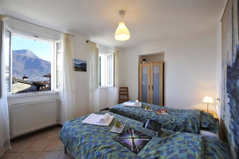 Ganze Wohnung, Ferienwohnung mit 2 Betten, umwerfendem Blick auf den See, Balkon und Erdgeschoss-Terrasse in Musso, Gemeinde Musso