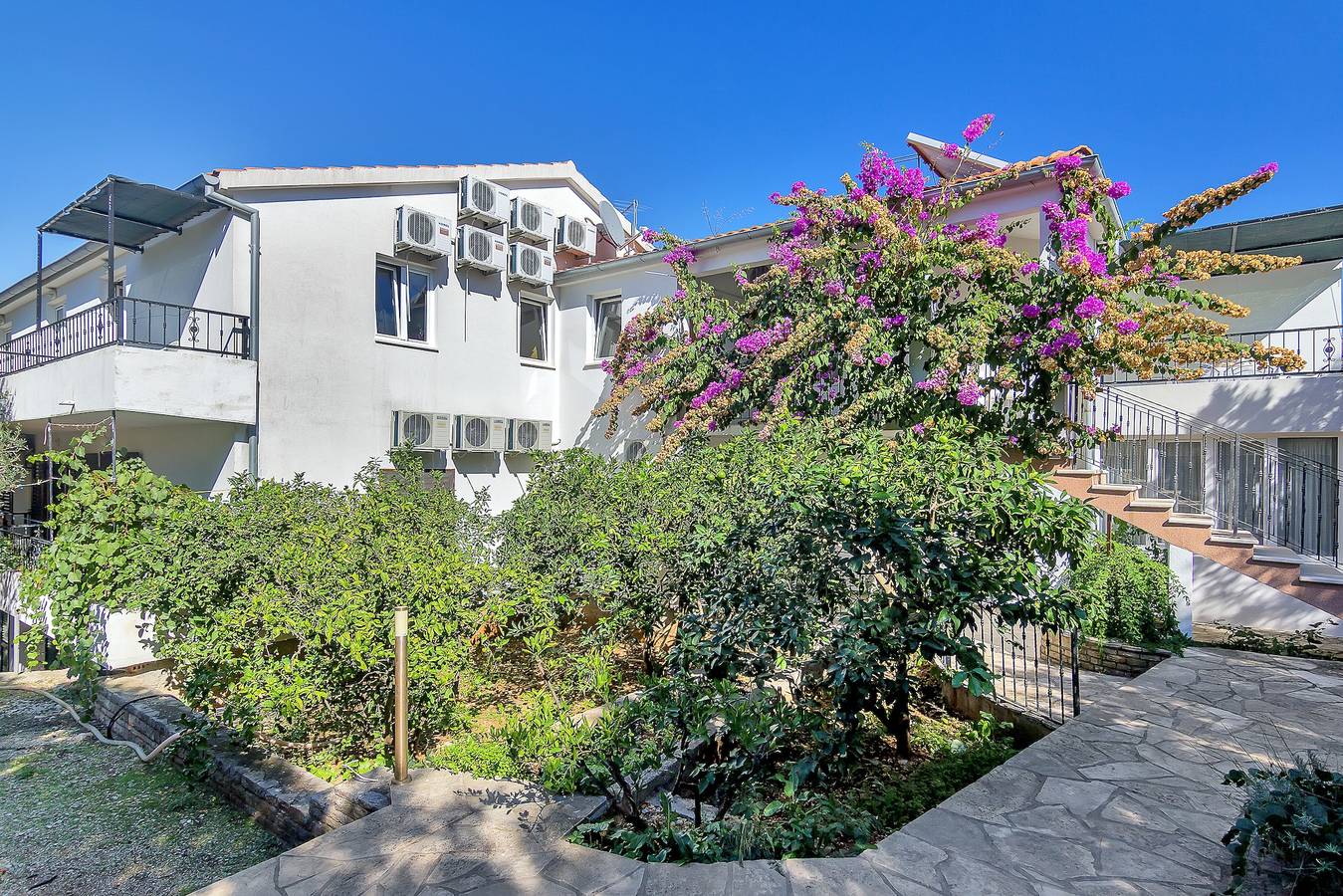 Ganze Wohnung, 1-Zimmer-Ferienwohnung am Strand Bucht Pokrivenik, Hvar A-10419-a in Hvar