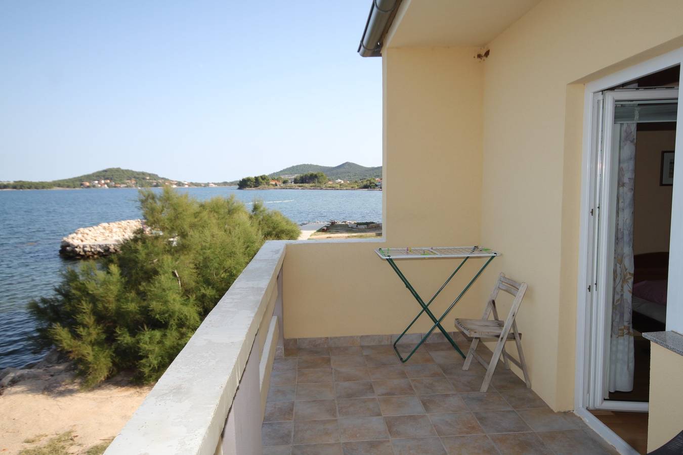 Ganze Wohnung, 2-Zimmer-Ferienwohnung mit Terrasse und Meerblick Nevidane, Pasman A-8453-b in Nevidane, Pasman