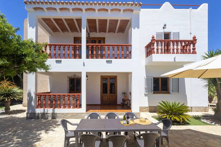 Villa pour 9 personnes avec terrasse in Sant Jordi de ses Salines, Sant Josep de sa Talaia