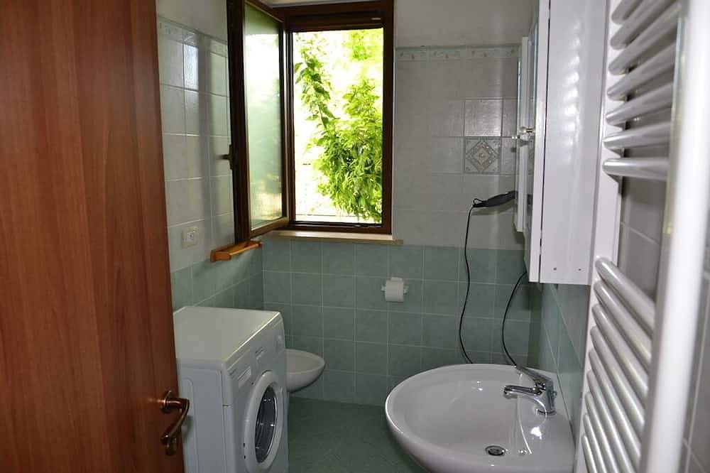 Entire apartment, Seaside apartment with front terrace overlooking the beach in Adriatic Coast Abruzzo