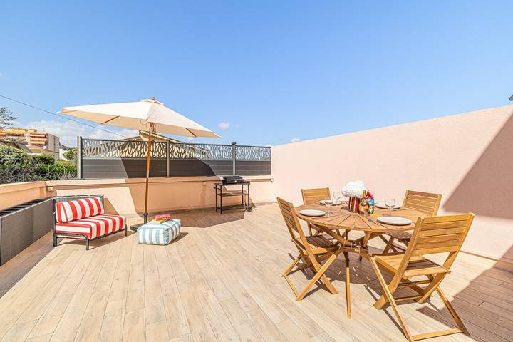 Apartamento entero, 625 Liberation - Lot 6 in Saint-Laurent-du-Var, Costa mediterránea (Francia)