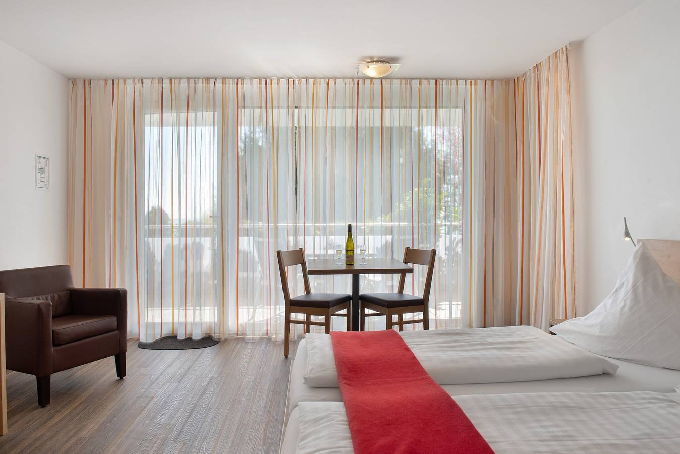 Entire apartment, Apartment 'A1' with Shared Terrace, Shared Garden and Wi-Fi in Immenstaad, Immenstaad am Bodensee