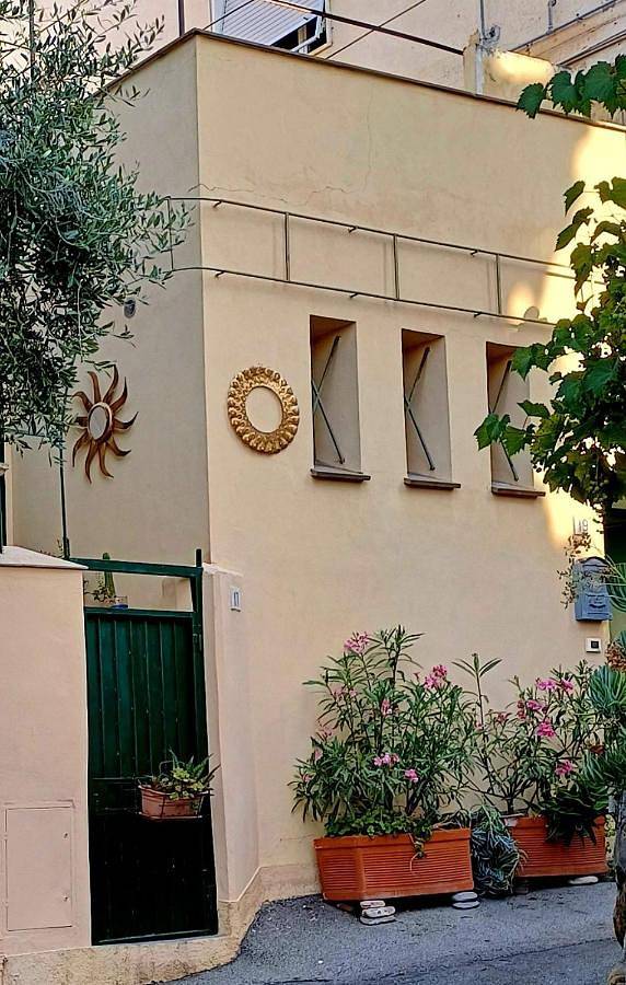 Casa vacanza per 4 persone, con terrazza e panorama, con animali domestici - 1