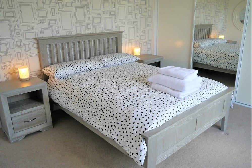 Driftwood -  a house that sleeps 8 guests  in 3 bedrooms in Kippford, Dumfries and Galloway