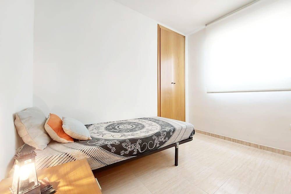 Entire apartment, Stunning apartment in Oropesa del Mar in Playa Morro de Gos, Oropesa del Mar
