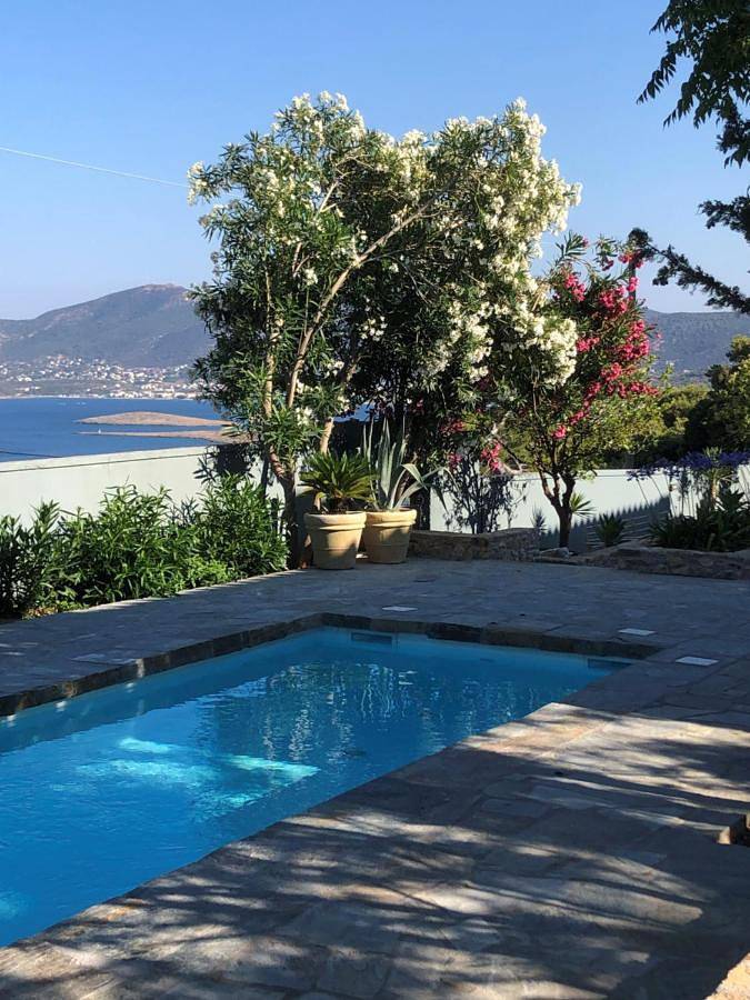 Ferienhaus für 10 Personen, mit Balkon und Whirlpool sowie Terrasse und Garten