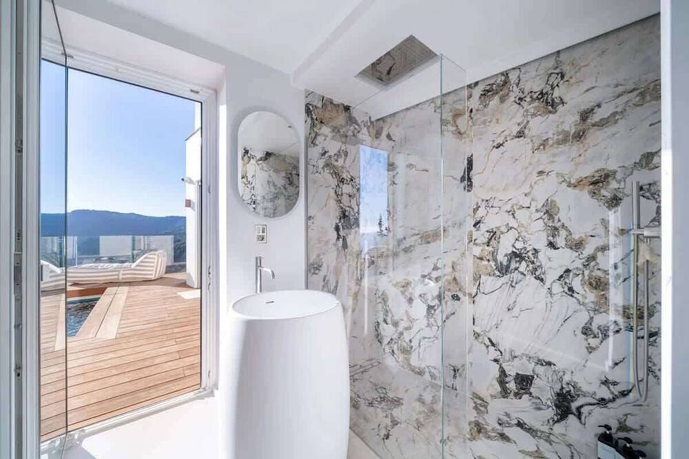Luxury Villa with Panoramic Sea and Monaco View in Roquebrune-Cap-Martin, Mittelmeerküste (Frankreich)