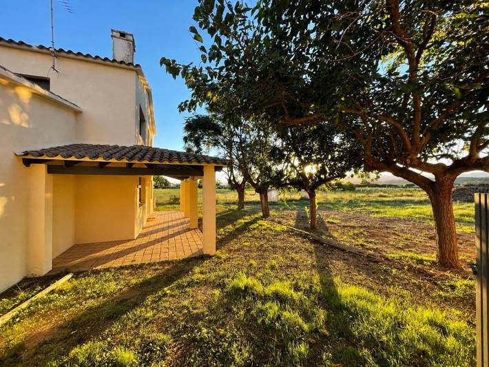 Apartamento para 6 personas, con Terraza además de Jardín y Vistas en Miravet