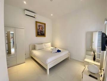 Ferienwohnung für 10 Personen in Karon Beach, Phuket, Bild 3