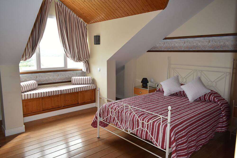 Individual chalet, swimming pool, pediment, gym, sauna, Turkish bath, Jacuzzi in Barrika, Basque Coast (Spain)