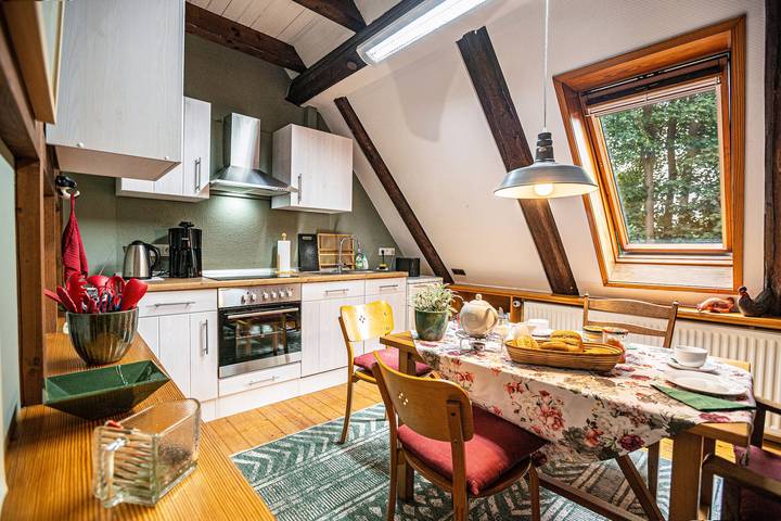 Appartement entier, Appartement de vacances pour animaux "Lieblingsplatz" avec terrasse partagée, jardin et Wi-Fi in Brême, État de Brême