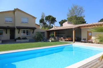 Cottage pour 8 personnes, avec jardin à Montady