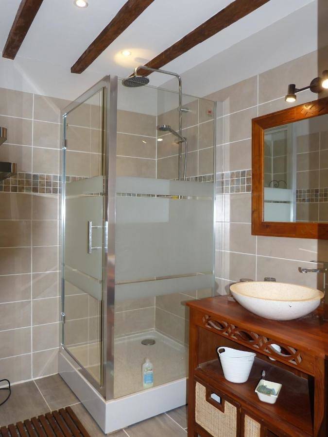 Location de vacances pour 2 personnes, avec vue ainsi que jardin et piscine à Castelnau-de-Lévis - 4