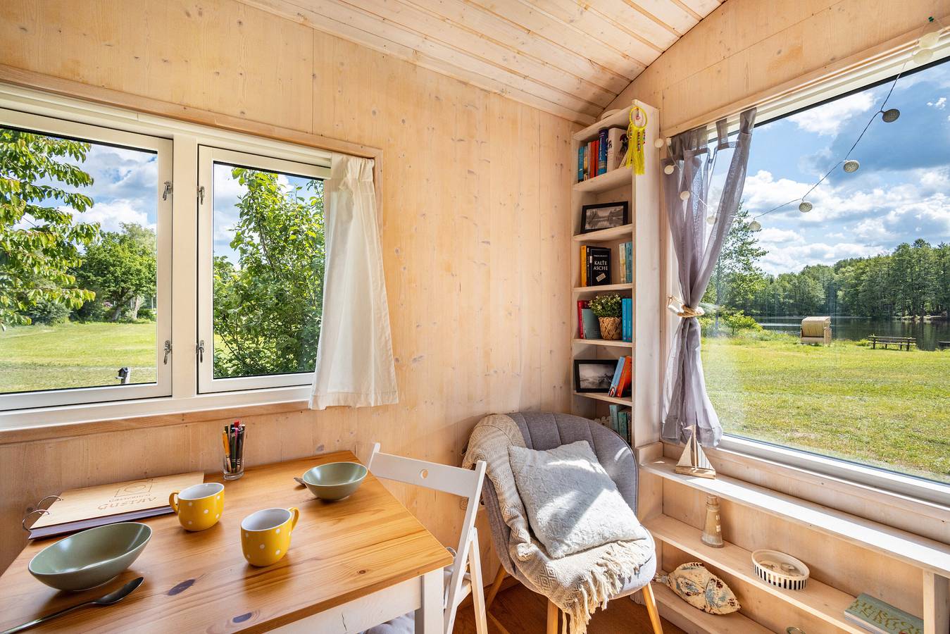 Ganze Ferienwohnung, Tiny Home 'Mit Blick Auf Den See' mit Garten, Wi-Fi und Klimaanlage in Büchen, Kreis Herzogtum Lauenburg