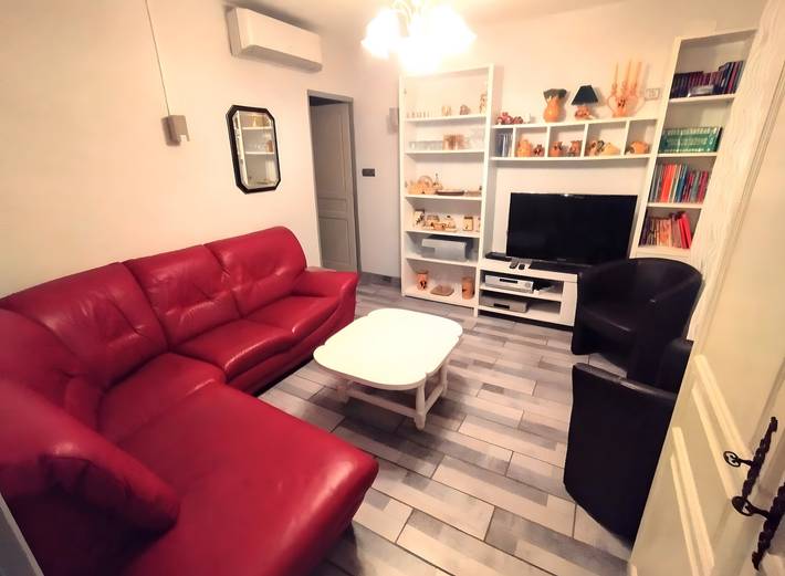 Location de vacances pour 7 personnes, avec jardin à Le Lardin-Saint-Lazare