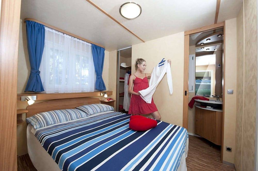 Chalet by the Sea & Shade in Baia Domizia, Caserta Province